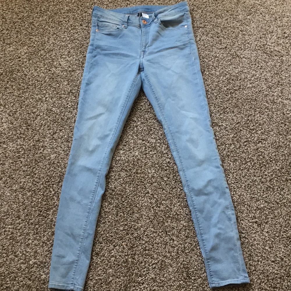 Light Wash High Waisted Jeans